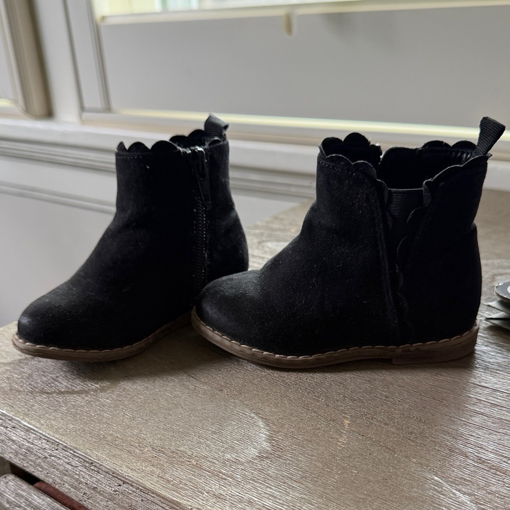 GAP Black Scalloped Ankle Boots for Kids
